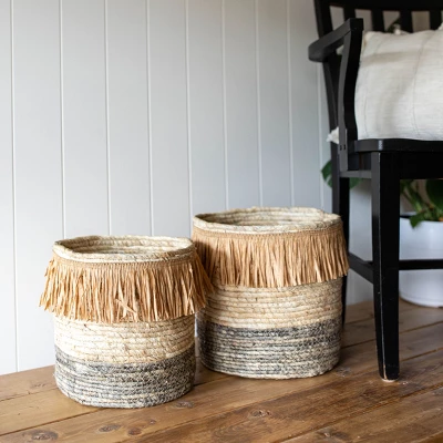 Set Of 2 Natural Woven Natural Corn Husk & Faux Raffia Basket - Foreside Home & Garden 8 Set Of 2 Natural Woven Natural Corn Husk & Faux Raffia Basket - Foreside Home & Garden - Image 6