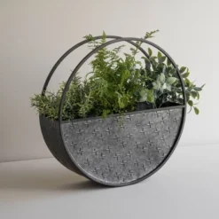 Round Black Metal Wall Planter - Foreside Home & Garden -Decor Home Life Store GUEST 3732d0fa 366e 4a59 a3dc 694a3bc5eda4