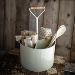 Round White Metal Caddy - Foreside Home & Garden -Decor Home Life Store GUEST 47318d16 11c9 4acd 8ea2 542df3f8d45c