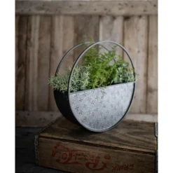 Round Black Metal Wall Planter - Foreside Home & Garden -Decor Home Life Store GUEST 9257fe0f f295 4dee b098 b45a08c45ab2